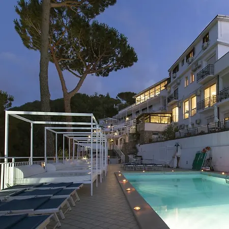 Lejlighedshotel Le Terrazze 3*