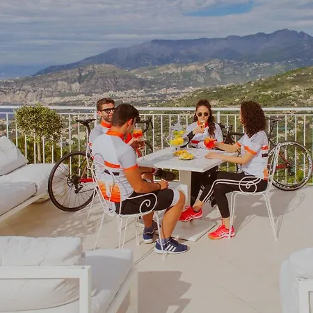 Apartahotel Le Terrazze 3*