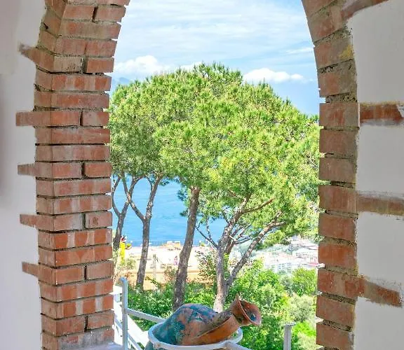 Le Terrazze Aparthotel 3*